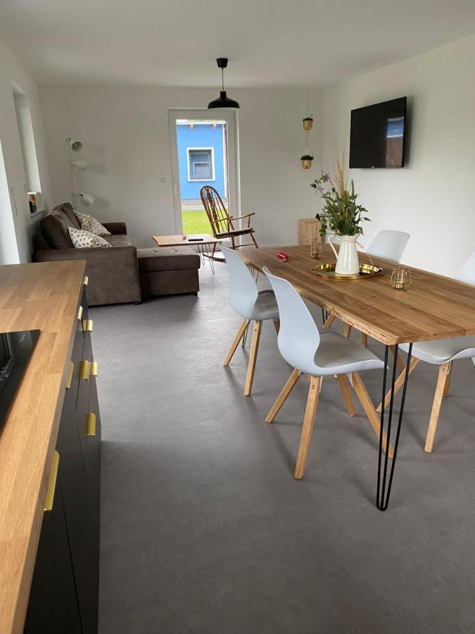 Deluxe Ferienwohnung für 4 bis 6 Personen kinder- und tierfreundlich W-LAN kostenfrei Lancken-Granitz Exterior foto