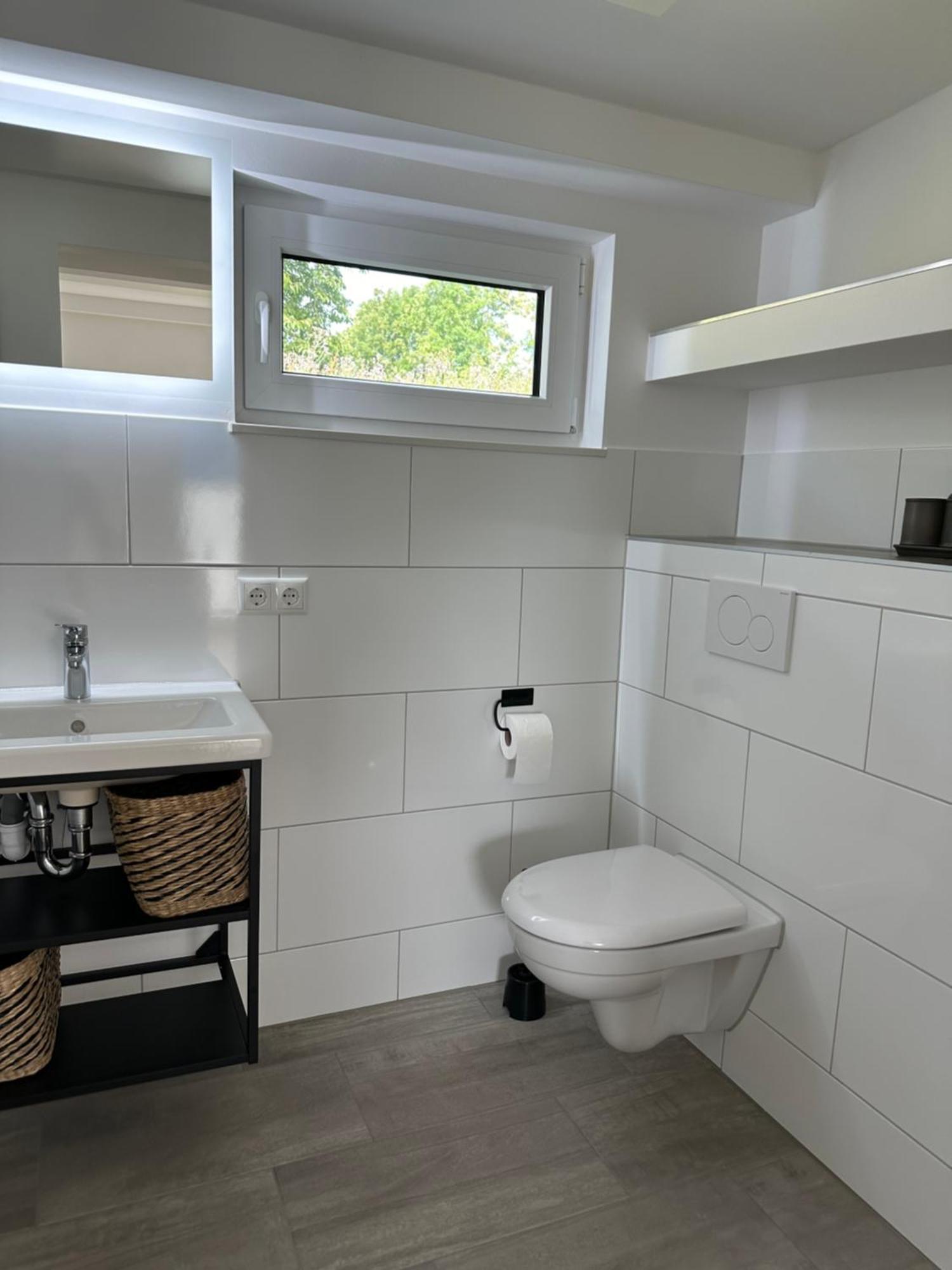 Deluxe Ferienwohnung für 4 bis 6 Personen kinder- und tierfreundlich W-LAN kostenfrei Lancken-Granitz Exterior foto